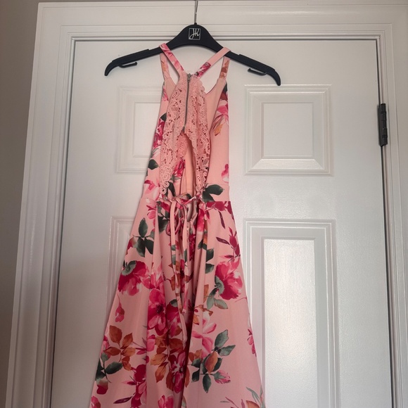 Flower dress with lace back - Picture 2 of 2